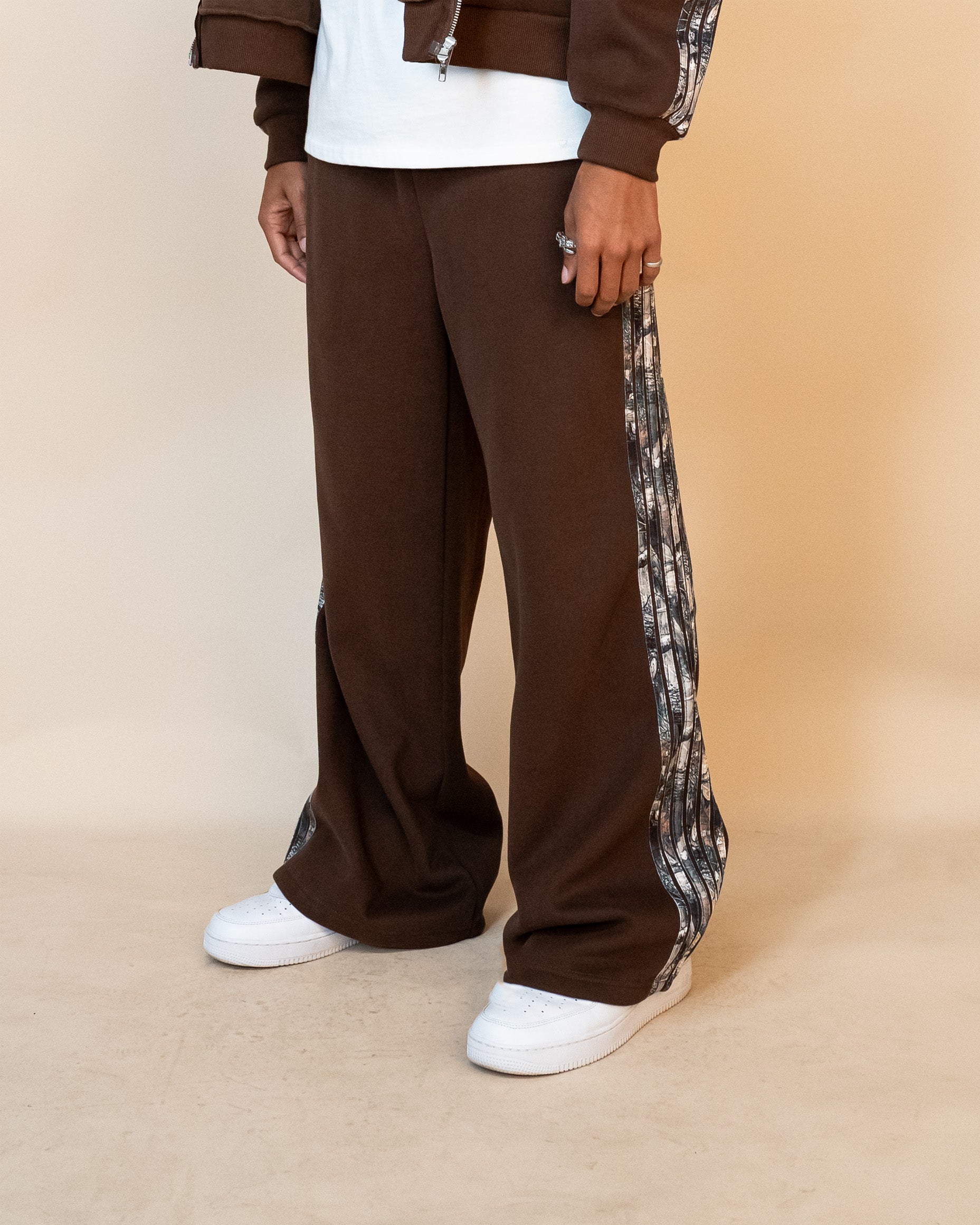 Real Camo Striped Baggy Pants - Brown