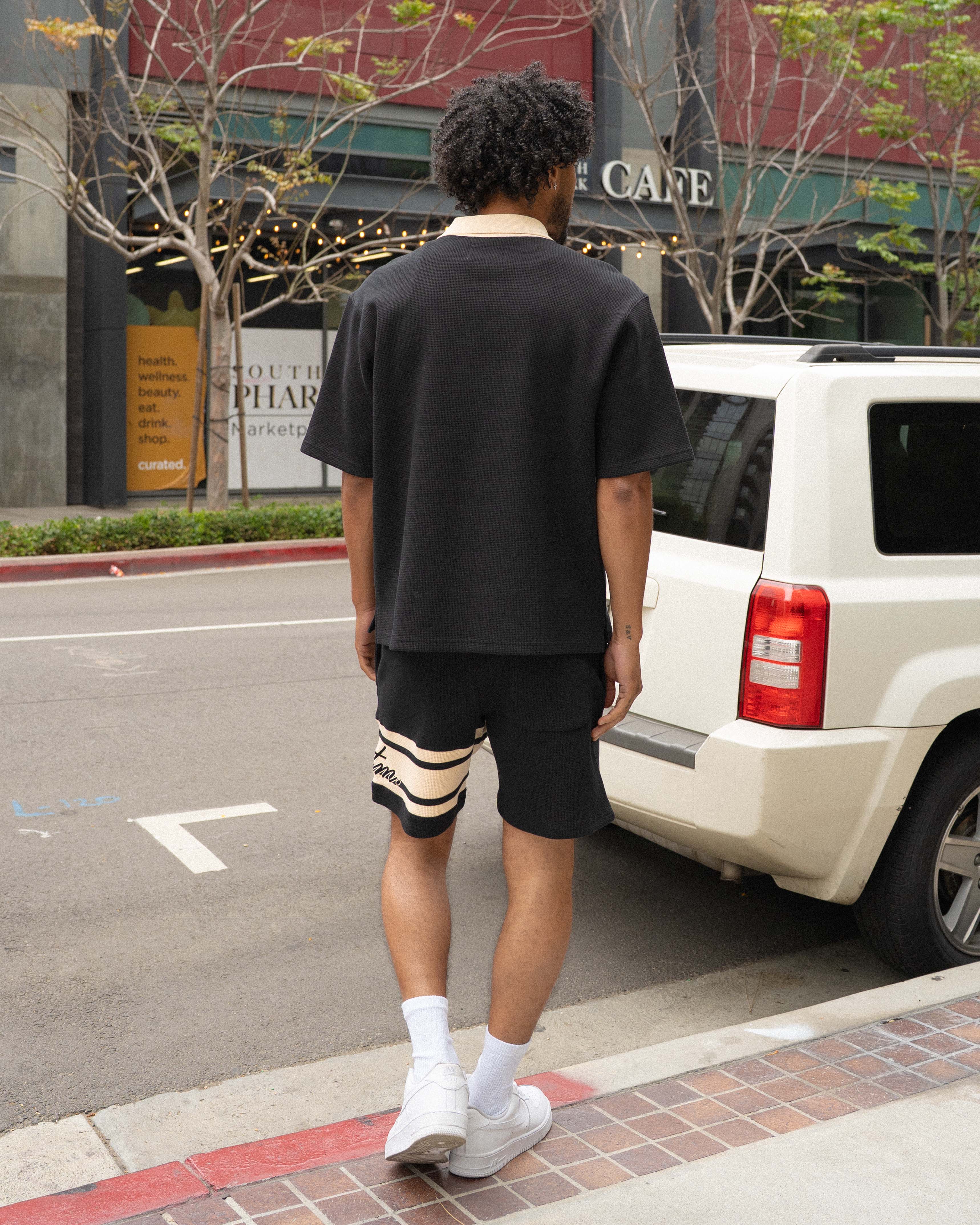 EPTM Kora Shorts - Black