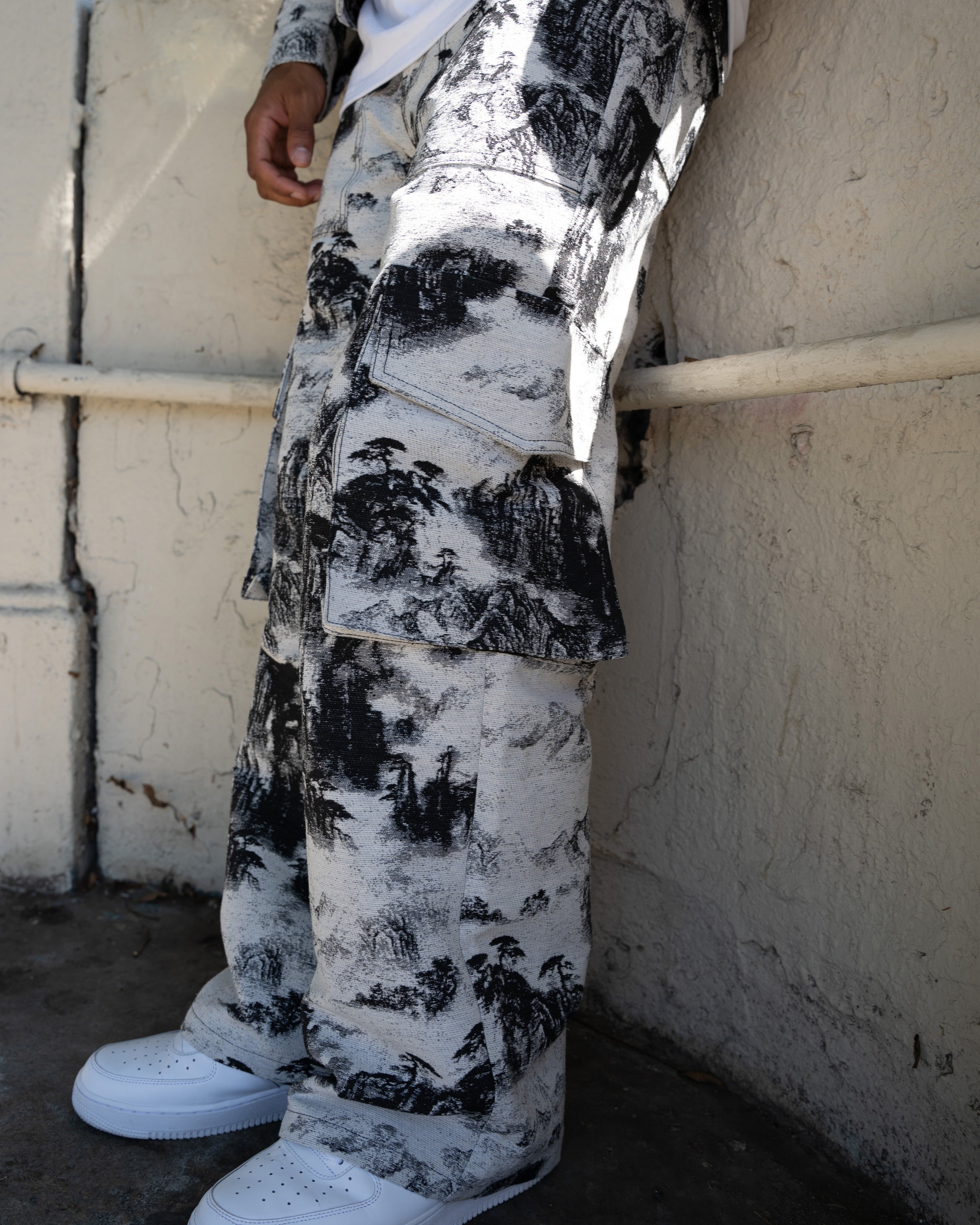 EPTM Tapestry Cargo Pants - Black