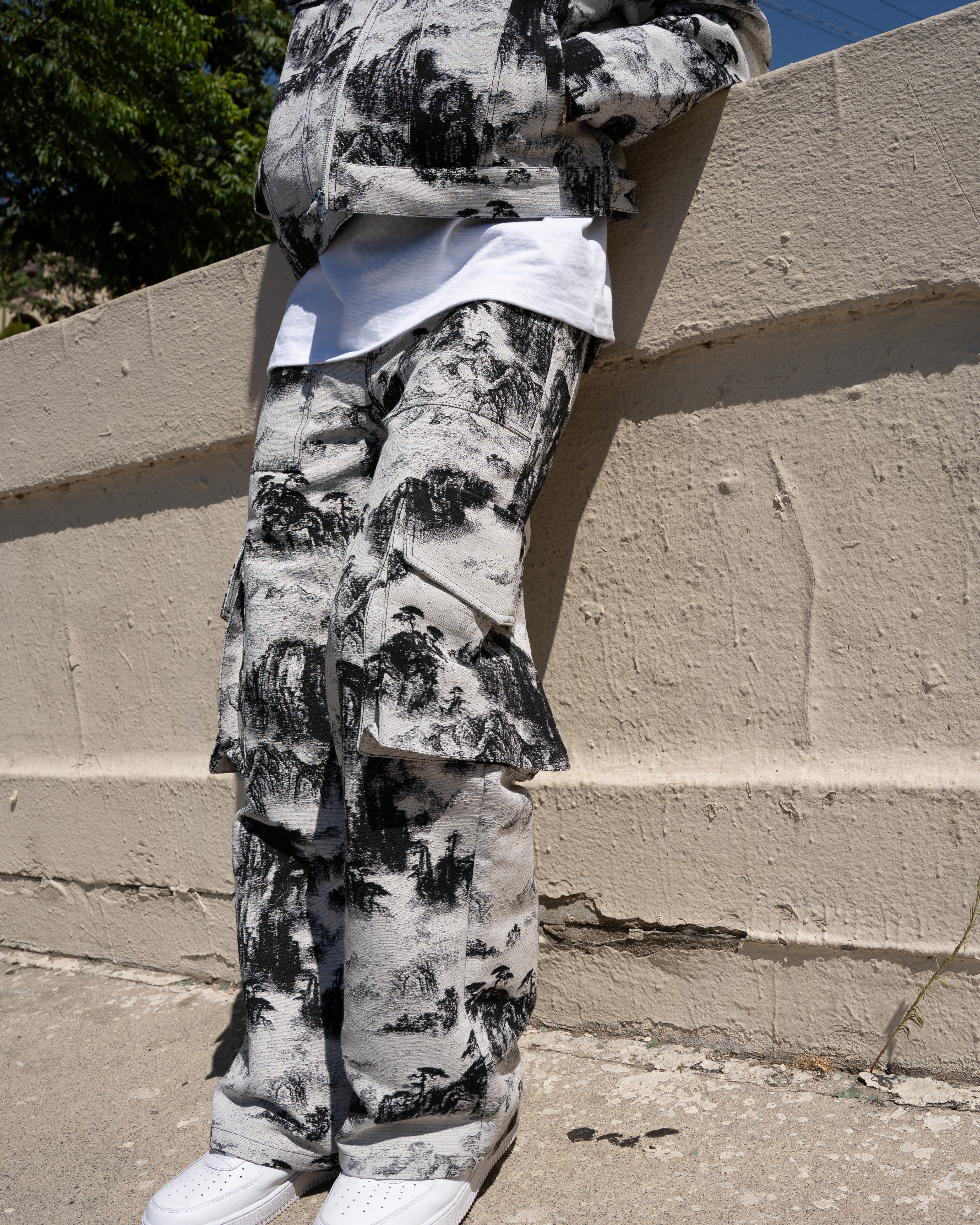 EPTM Tapestry Cargo Pants - Black