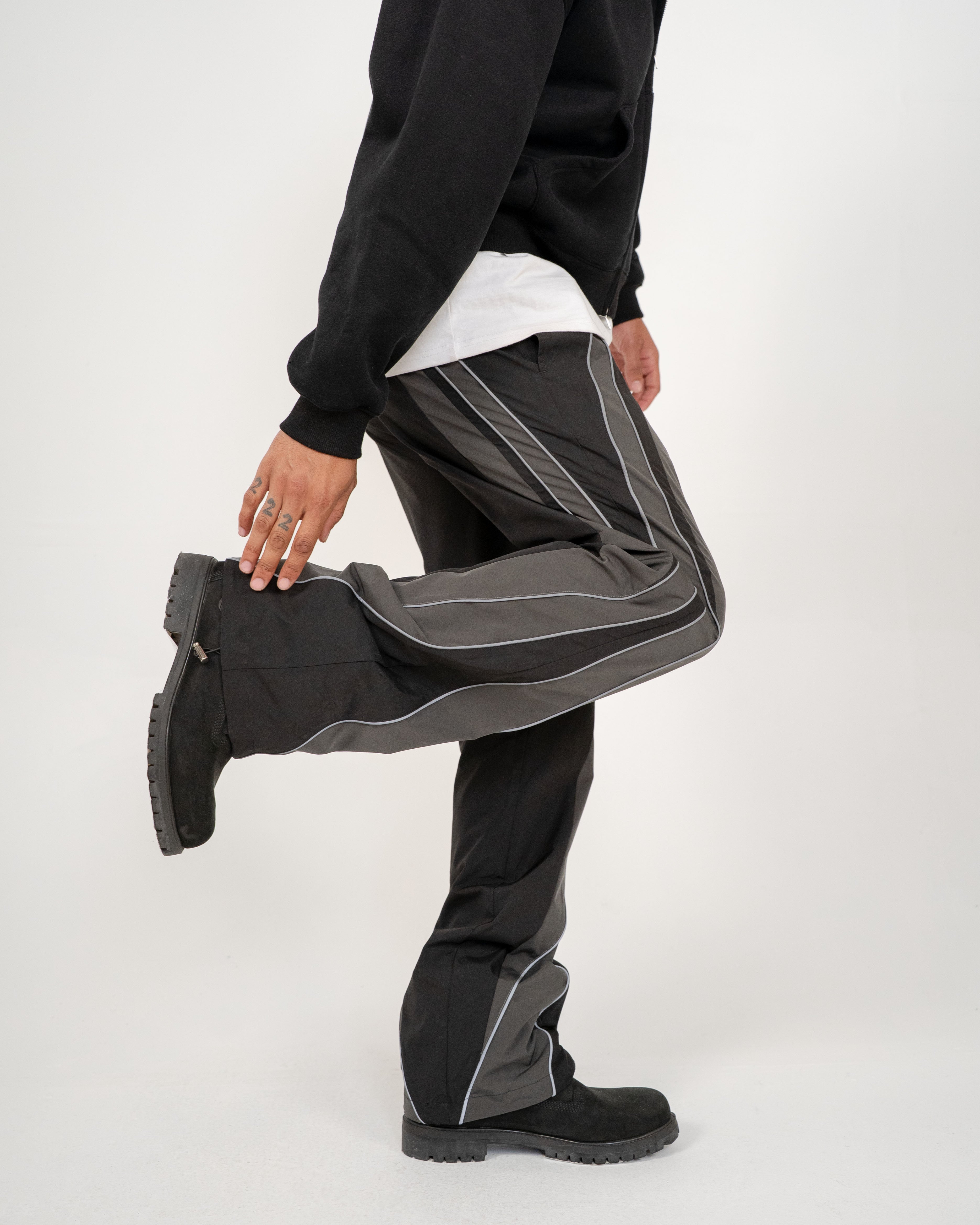 EPTM Uo Pants - Black