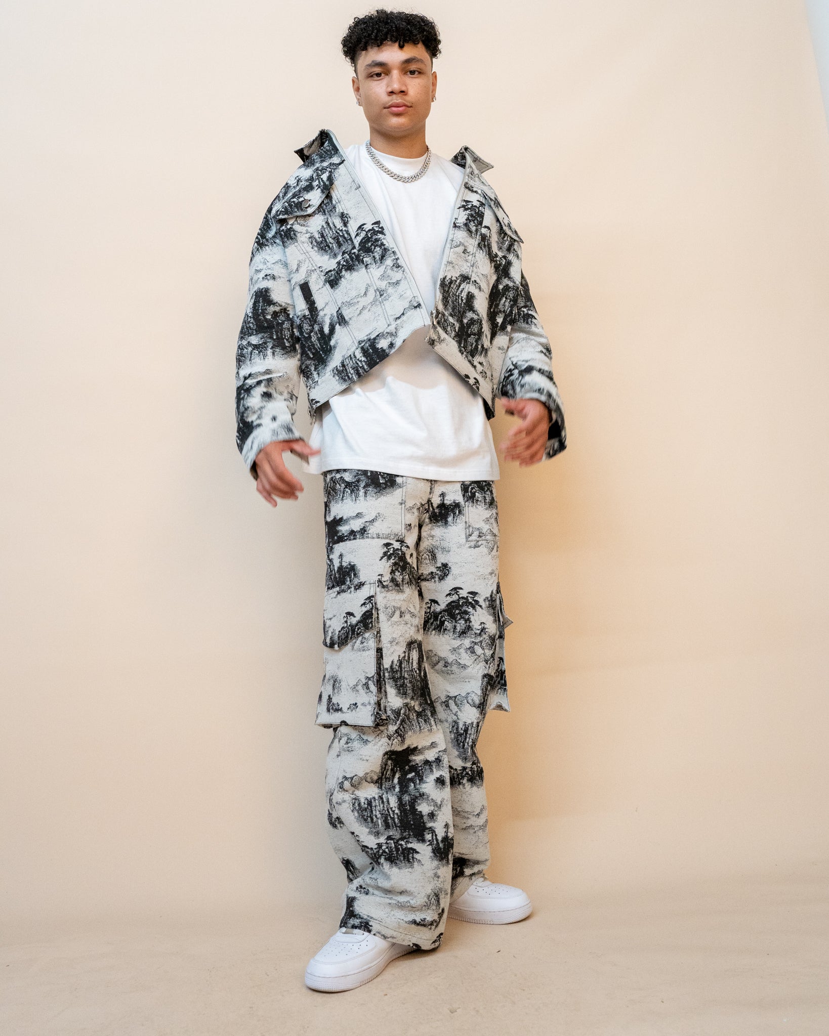 EPTM Tapestry Cargo Pants - Black