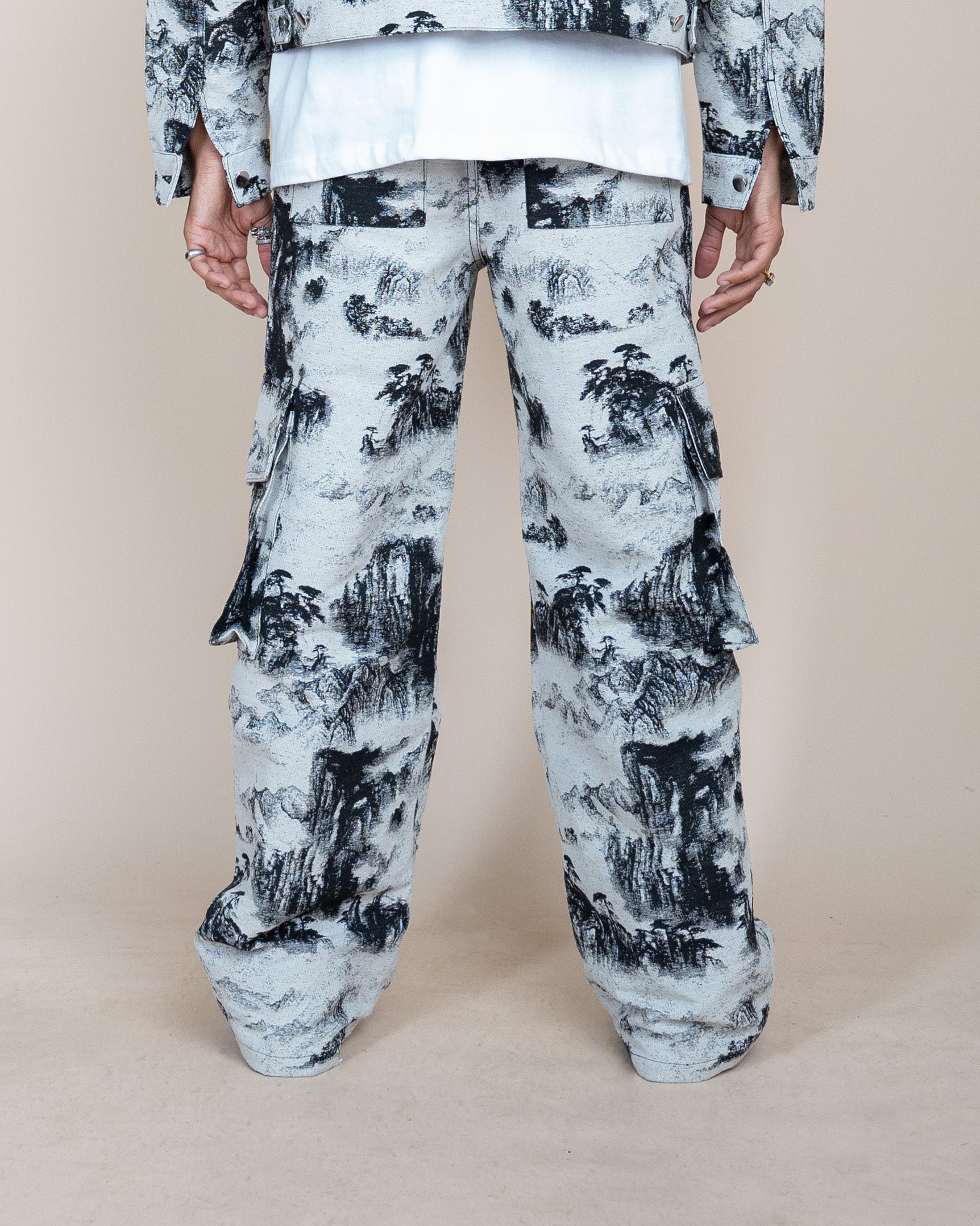 EPTM Tapestry Cargo Pants - Black