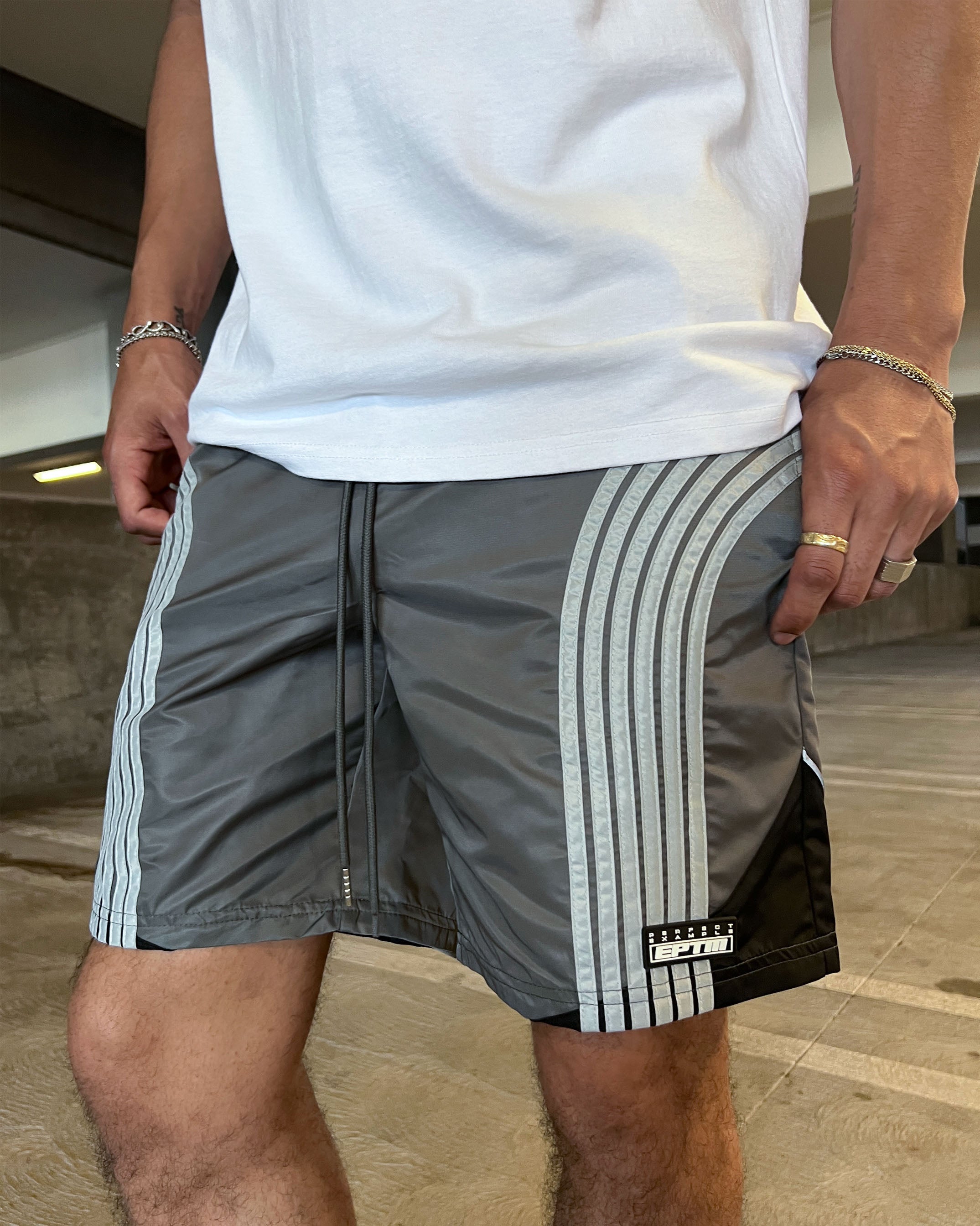 EPTM 3M CURVE SHORTS - GREY
