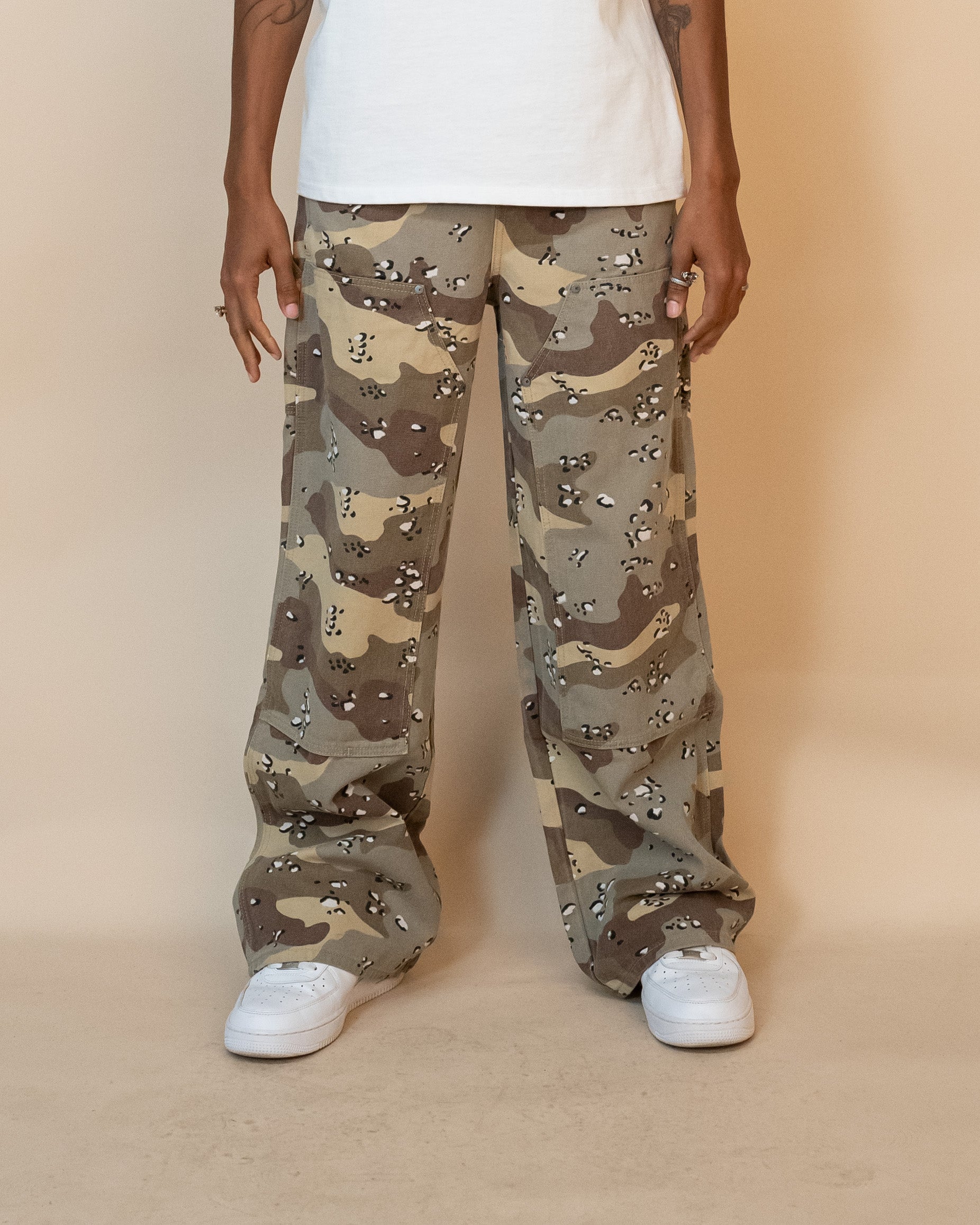 CAMO CARPENTER PANTS - DESERT CAMO