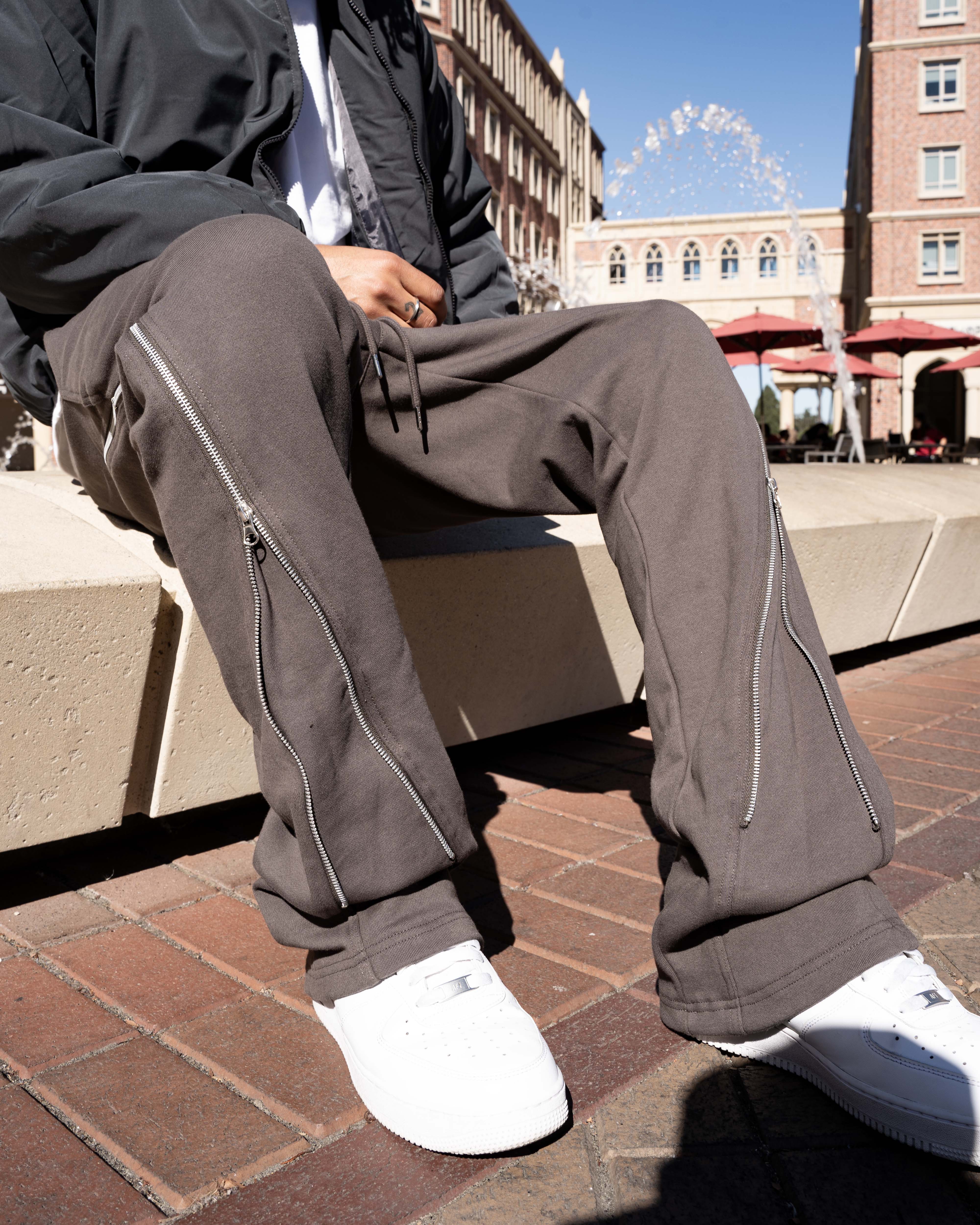 EPTM ZIP FLARED SWEATPANTS - GREY