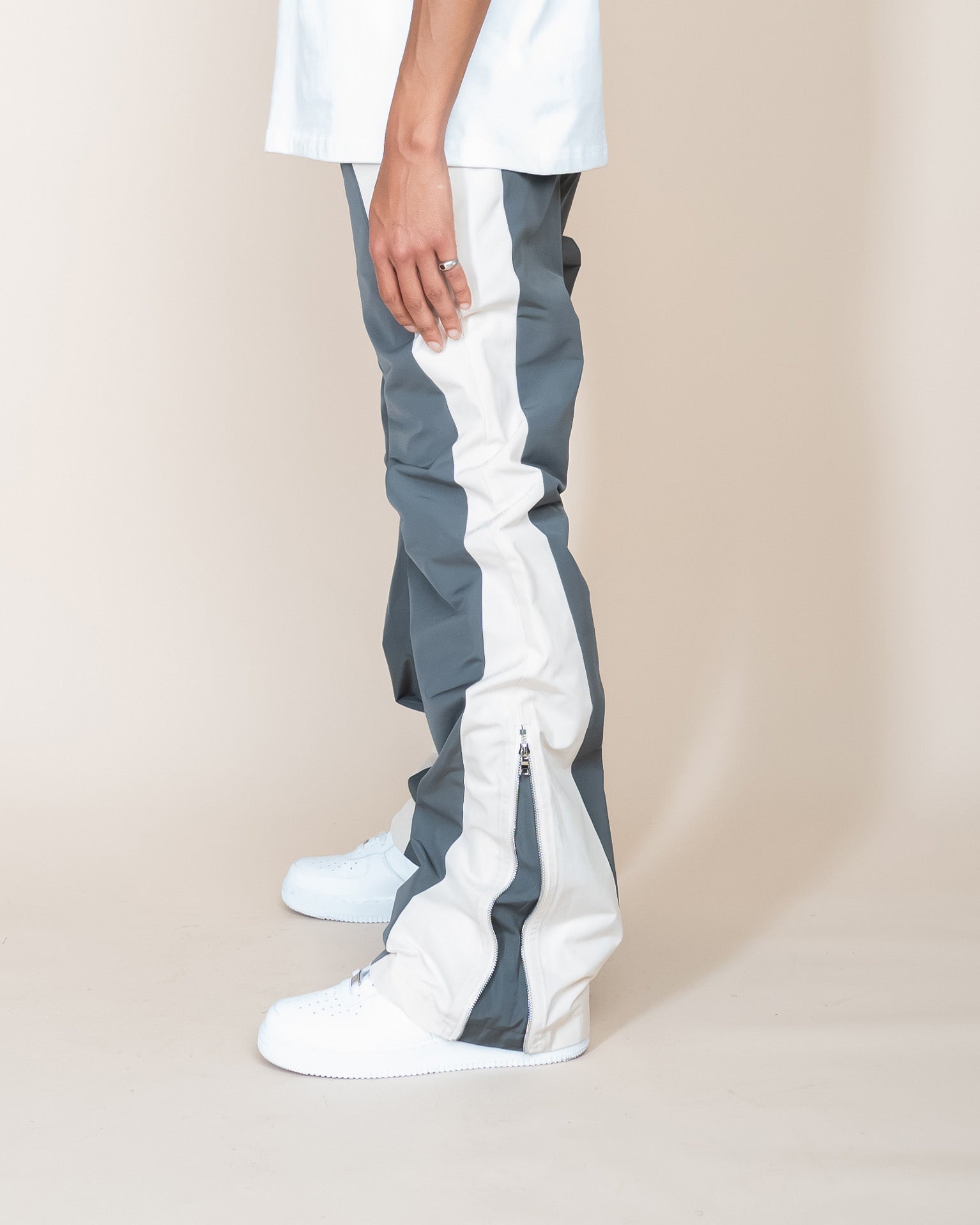 EPTM NANDO FLARE PANTS - GREY