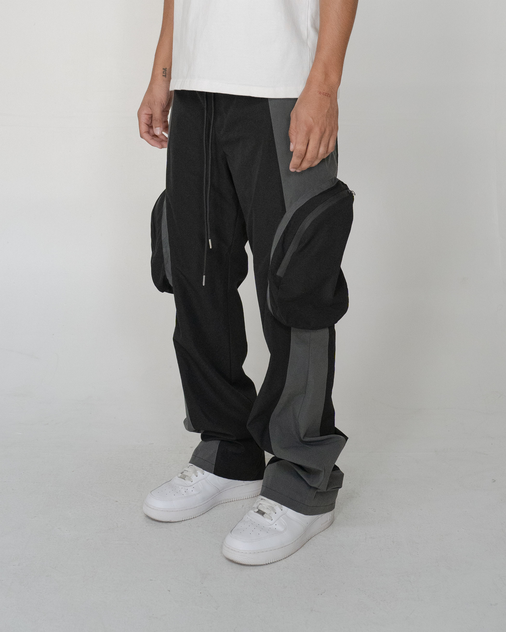 EPTM ORBIT FLARE PANTS - BLACK