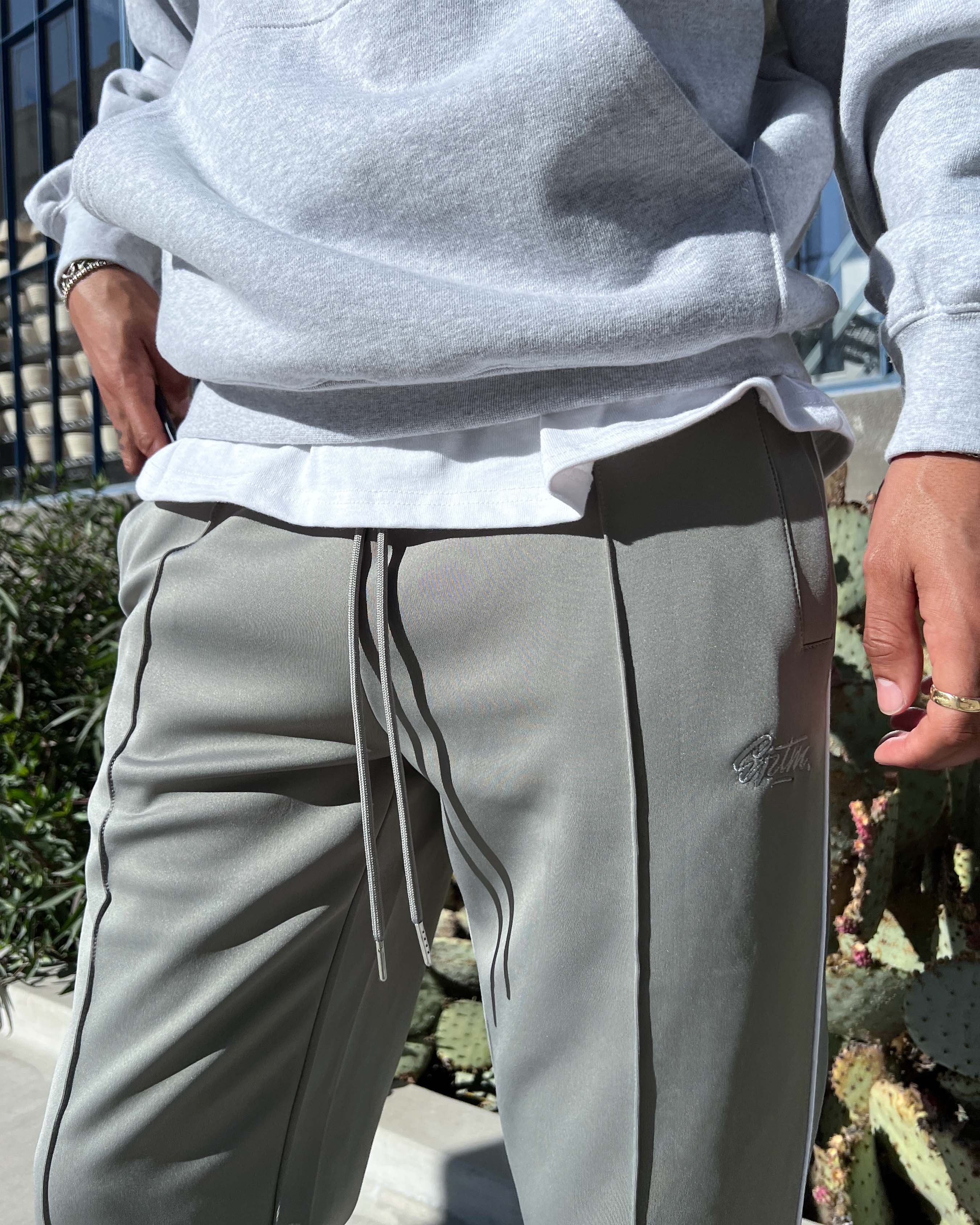 PERFECT PIPING TRACK PANTS - GREY