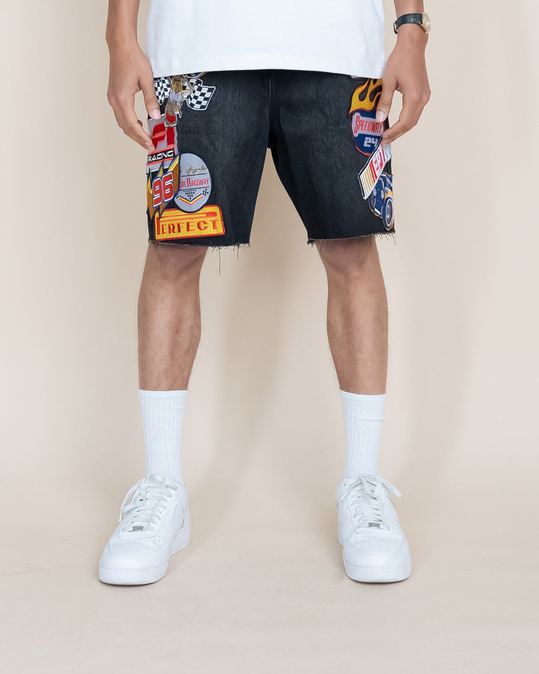 SHORTS – EPTM.