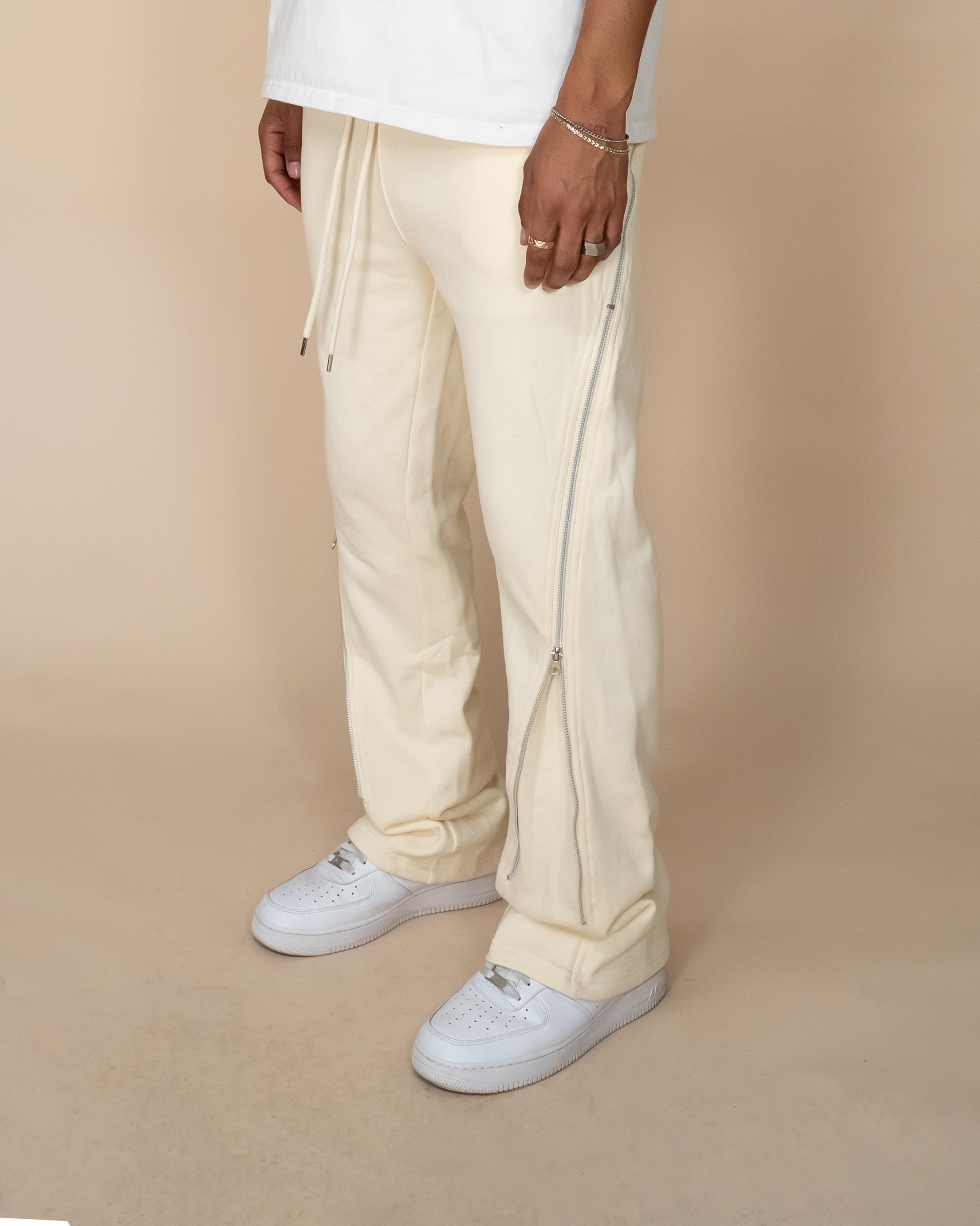 EPTM ZIP FLARED SWEATPANTS - CREAM