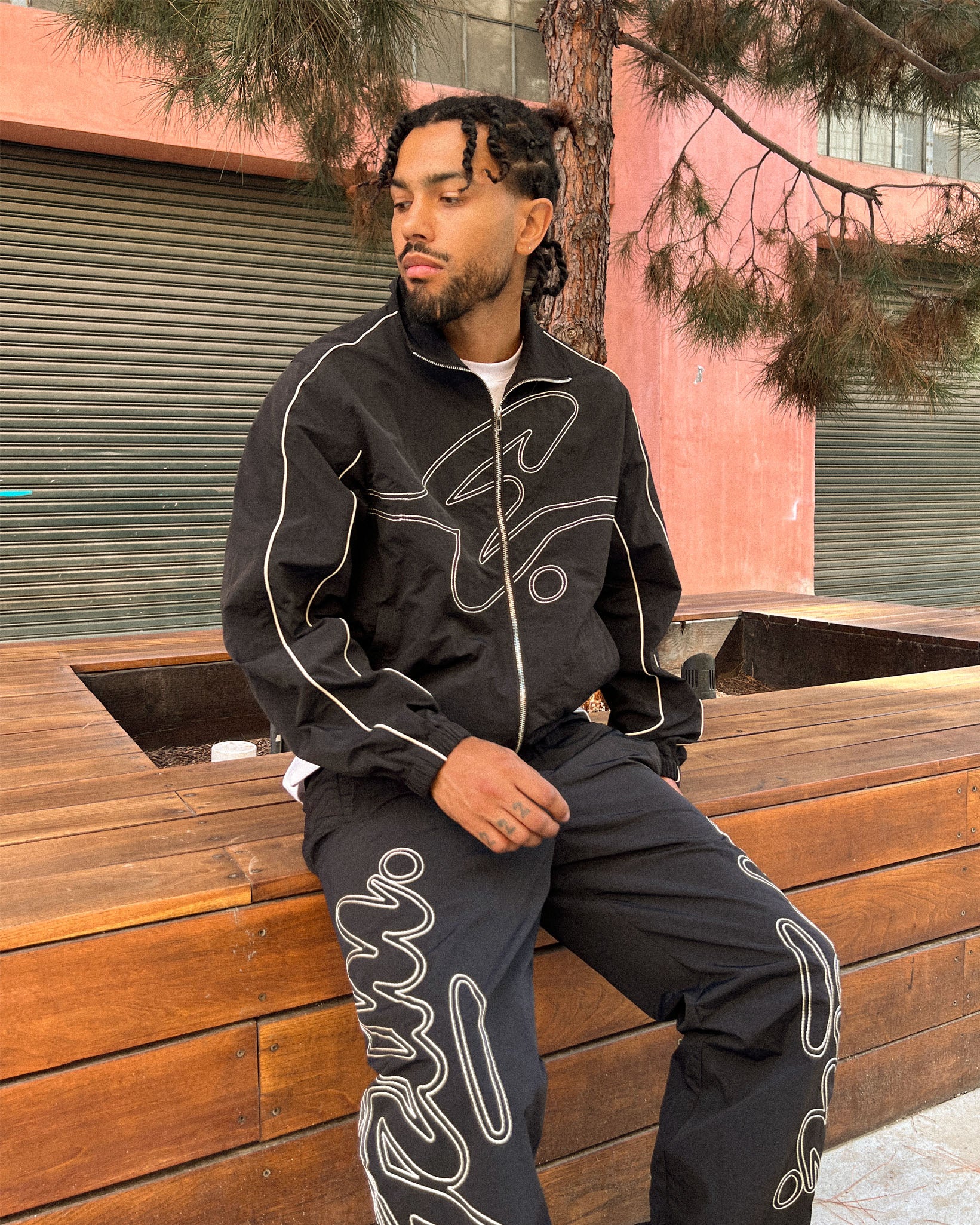 EPTM Yogo Jacket - Black