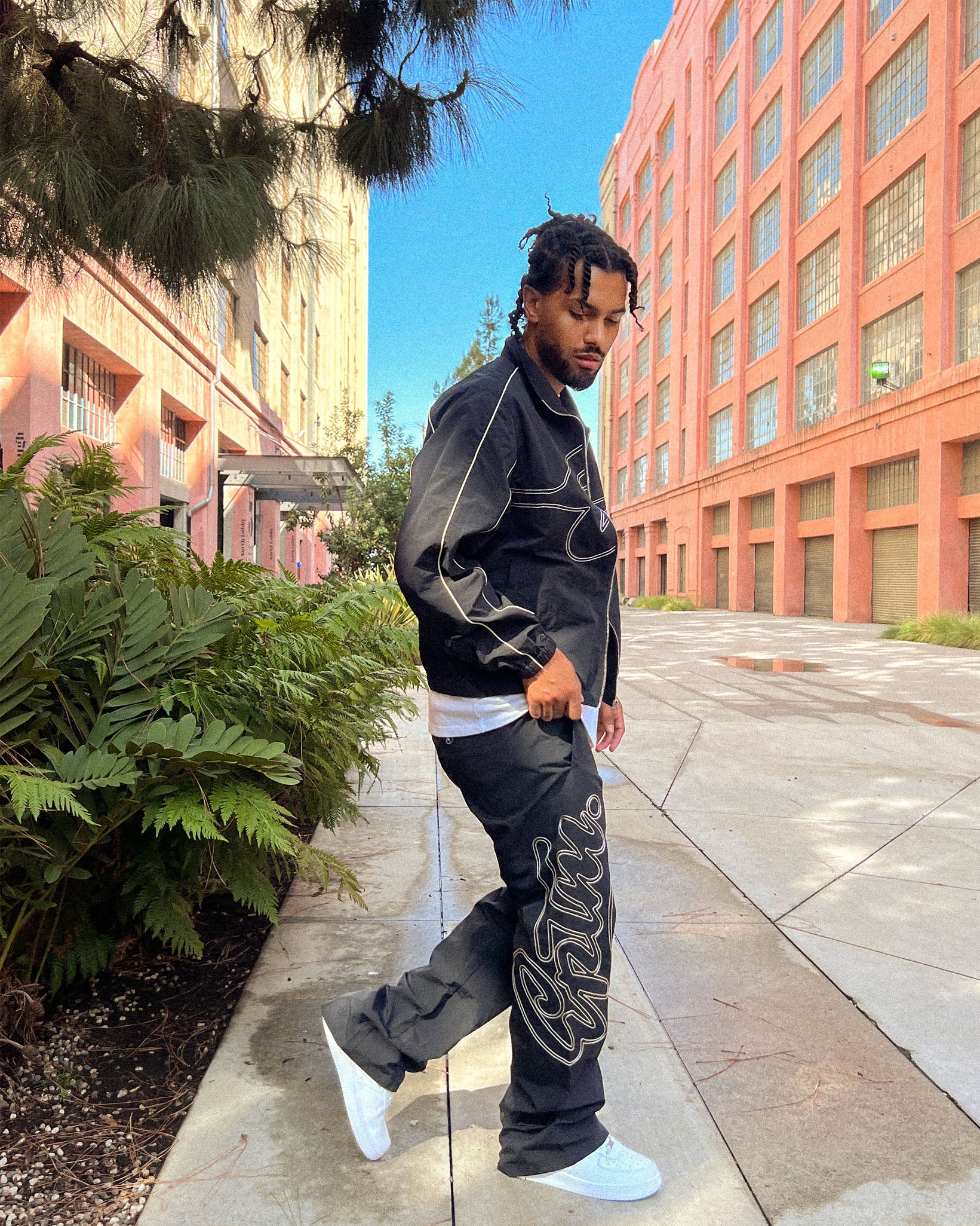 EPTM Yogo Jacket - Black