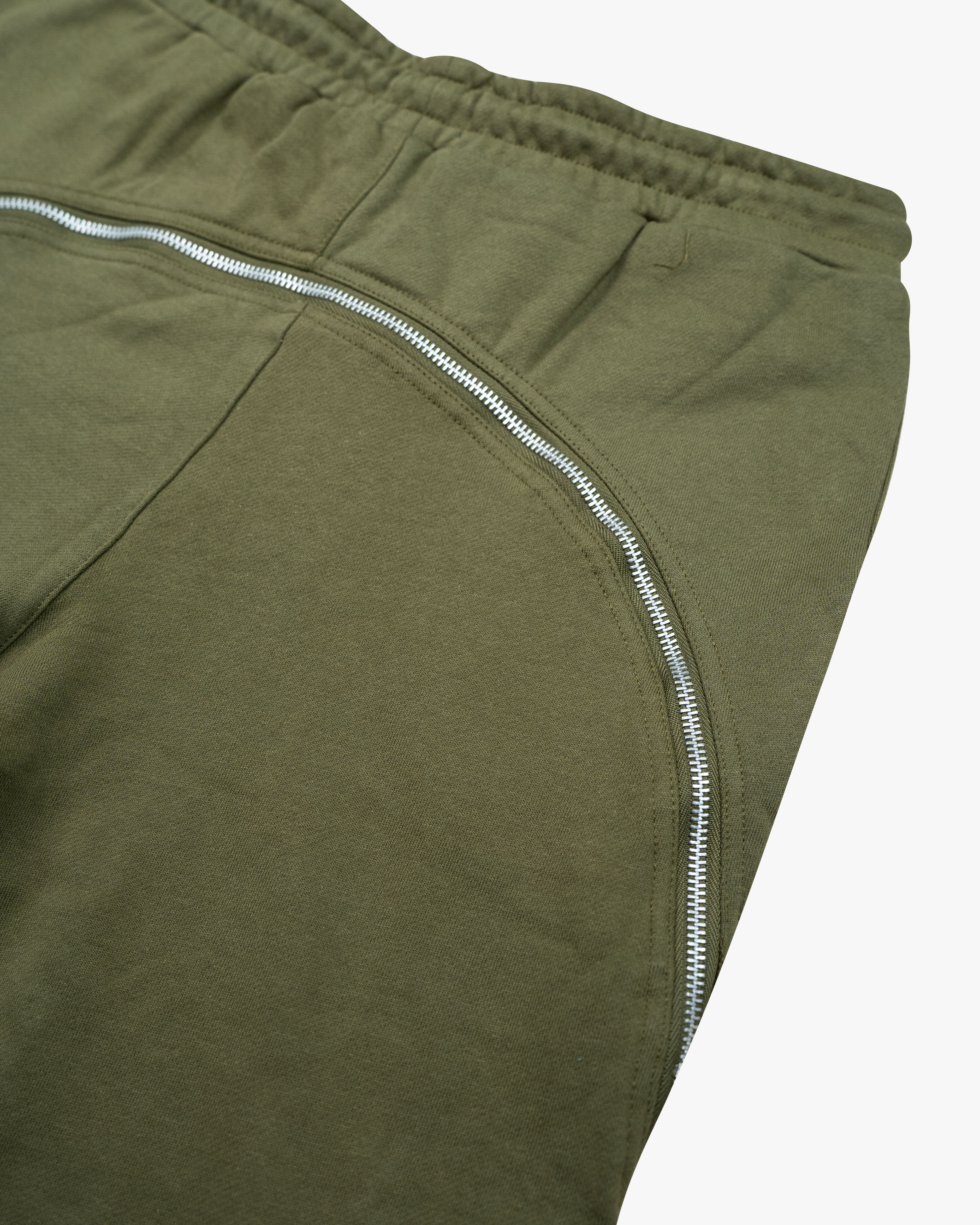 EPTM ZIP FLARED SWEATPANTS - OLIVE