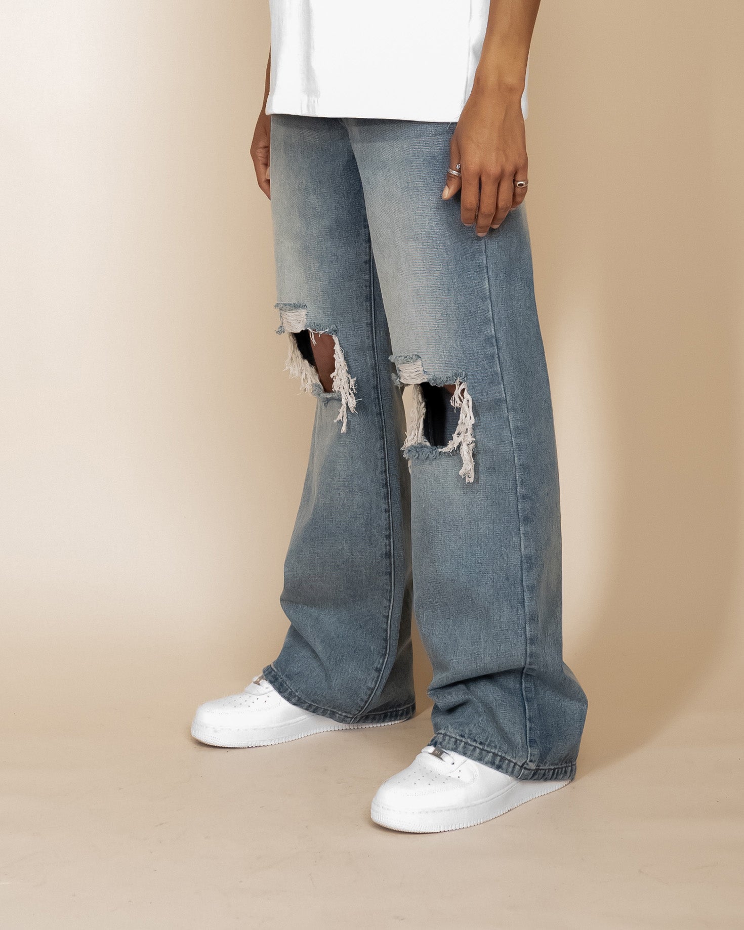 EPTM DISTRESSED BAGGY JEANS - DENIM BLUE