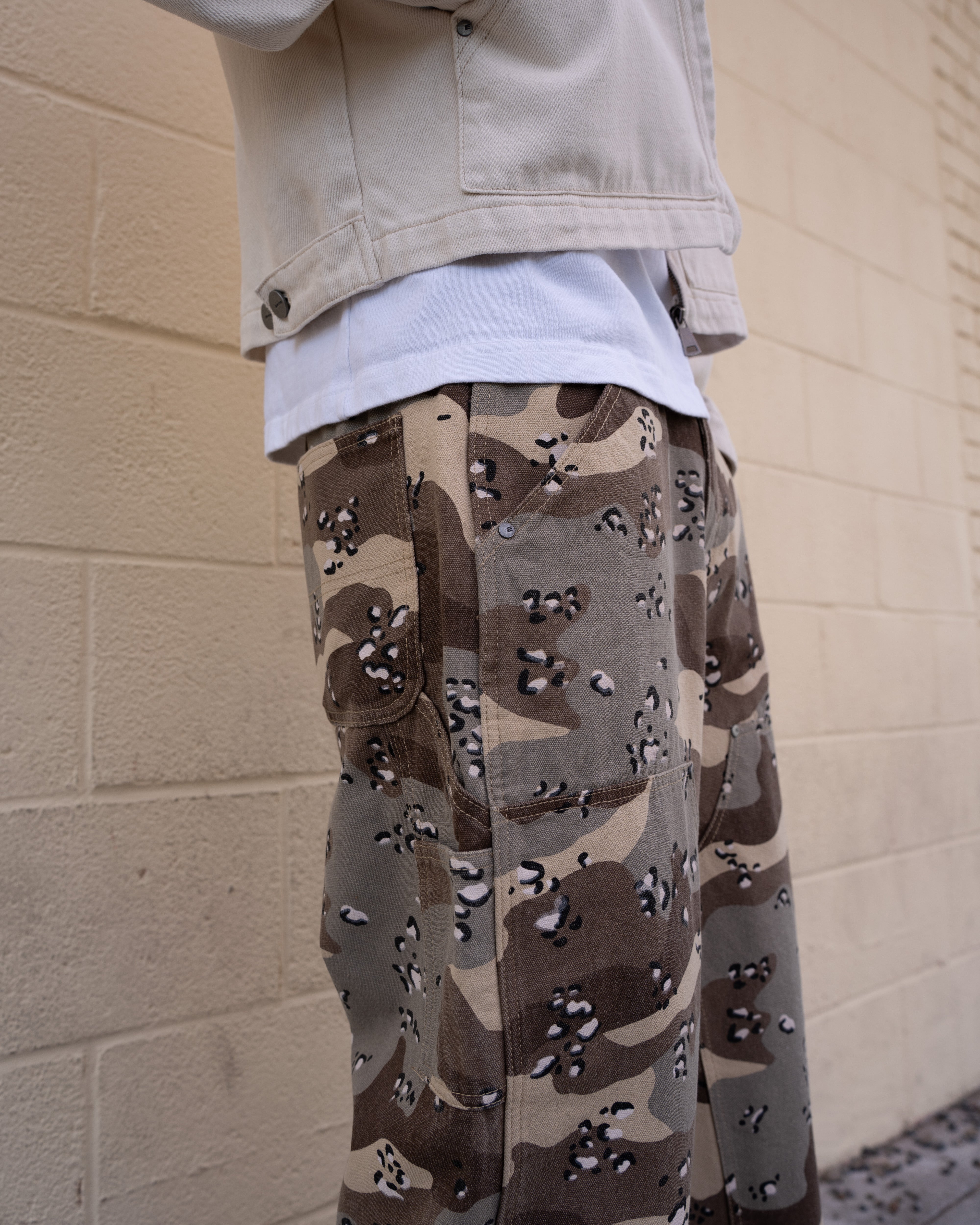 CAMO CARPENTER PANTS - DESERT CAMO