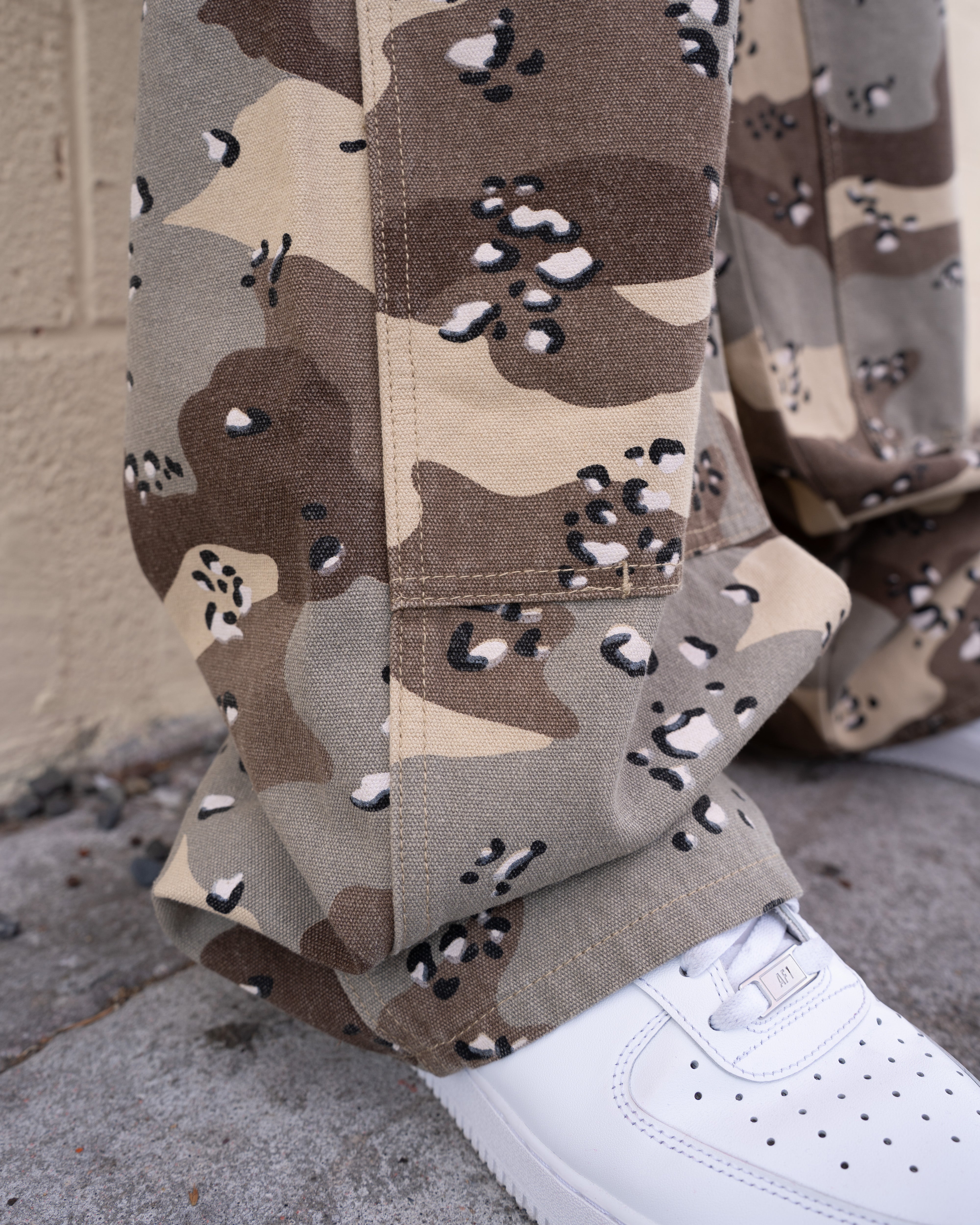 CAMO CARPENTER PANTS - DESERT CAMO