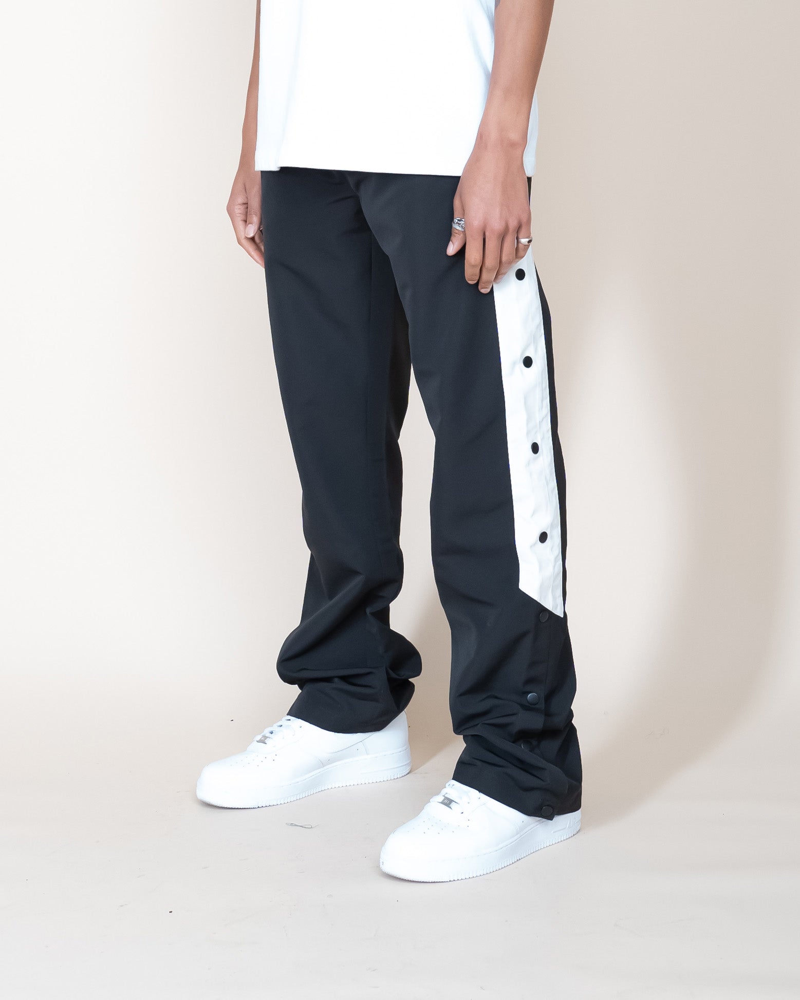 EPTM GOAT FLARED PANTS - BLACK