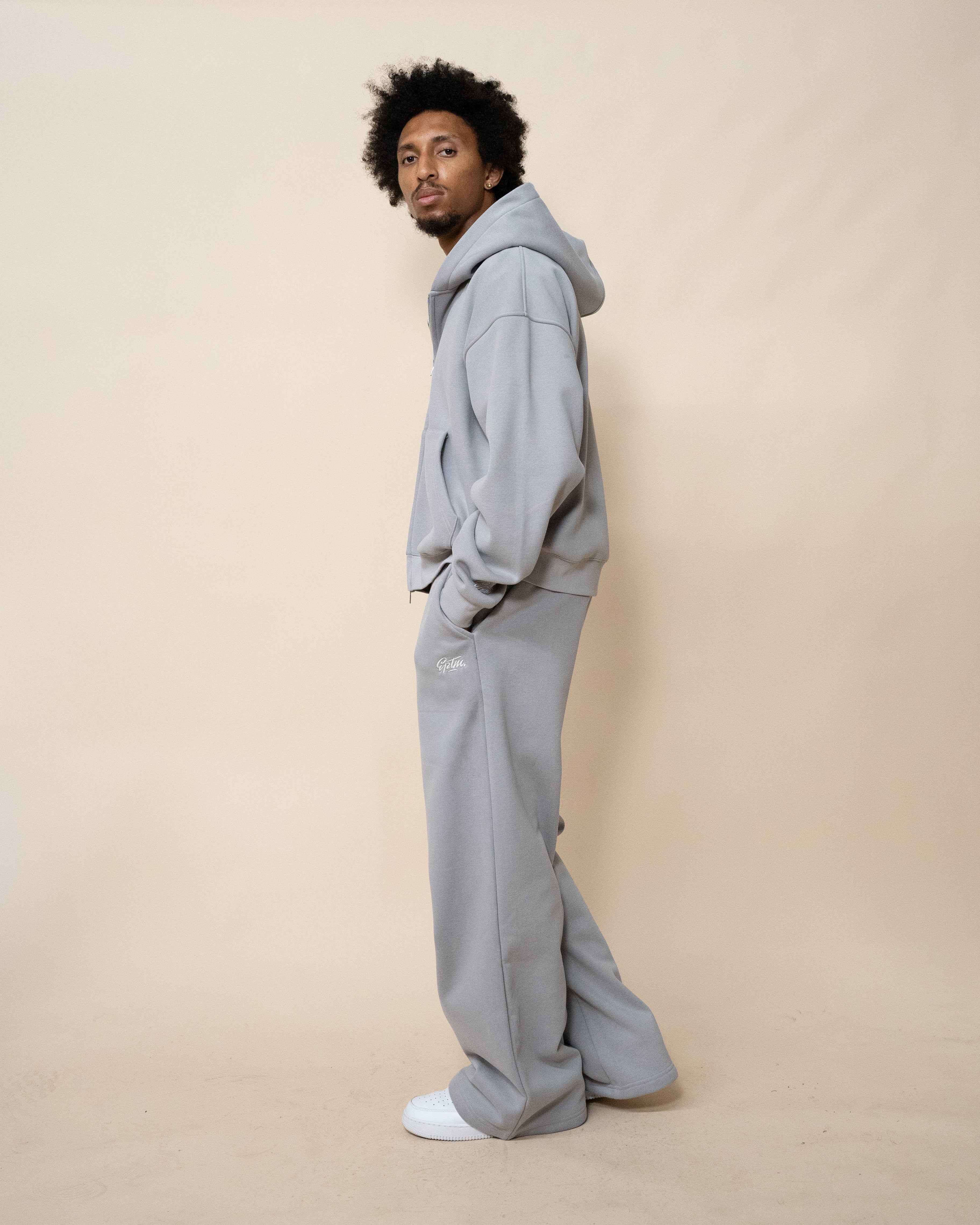 EPTM PERFECT BAGGY FLEECE PANTS - GREY