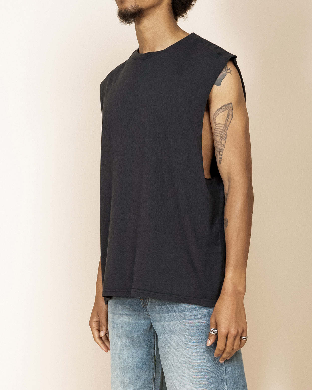 EPTM PERFECT SLEEVELESS TEE - BLACK